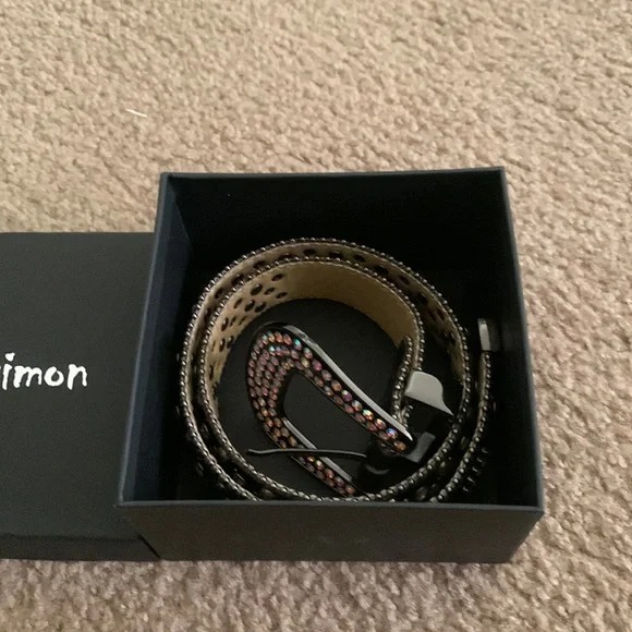 B.B.Simon Italian Leather Gold and Black Patterned Belt Size‎ M B.B. Simon | Accessories | Belt Calf Hair By Bb Simon | Poshmark main image 4